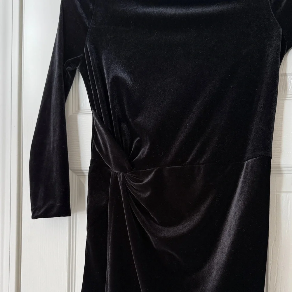 Banana Republic Knotted Black Velvet Dress - Picture 7 of 8